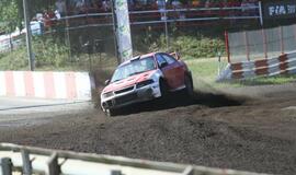 Vilkyčiuose finišavo dvi dienas trukusi ralio kroso fiesta