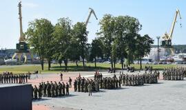 Iškilmingai pagerbė vėliavą