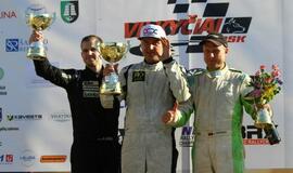 Vilkyčiuose finišavo dvi dienas trukusi ralio kroso fiesta