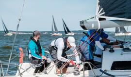 Trečiasis „Kuršių marių regatos“ etapas išprovokavo įgulas agresyviai sportinei kovai