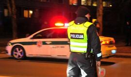 Suvestinė: sulaikyti geriantys nepilanamečiai ir pavogtas brangus dviratis