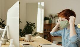 Vaikai gali COVID-19 simptomus jausti ilgai