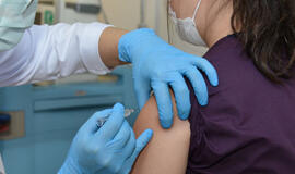 Ar galės valstybė bausti nepasiskiepijusius?