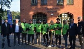 Lenktynes laimėjo elektrinis paspirtukas