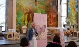 Šv. Pranciškaus Asyžiečio bažnyčioje pristatytas žurnalas "Rožinis gyvenimas"