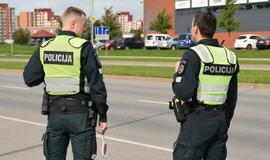 CO kiekiai automobilių išmetamosiose dujose