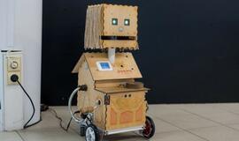 Robotai, virtuali realybė ir neišdildomi įspūdžiai