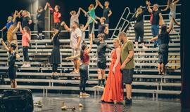 Operetėje „Orfėjas pragare“ laiptai sujungs žemę ir dangų