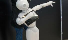 Robotai, virtuali realybė ir neišdildomi įspūdžiai