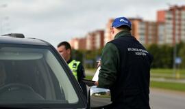 CO kiekiai automobilių išmetamosiose dujose