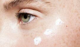 Po vasaros susirūpinkite paakių oda: 4 naudingi kosmetologės patarimai