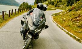 BMW pristatė atnaujintą kelionių motociklą „R 1250 RT“