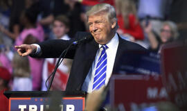 D. Trumpas reikalauja dar kartą perskaičiuoti balsus Džordžijoje