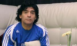 Futbolo legendai D. Maradonai sėkmingai atlikta smegenų operacija