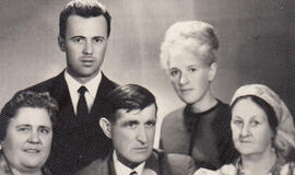 Klaipėdos akvarelės: namai ir žmonės (654)