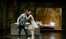 „Fausto" premjerai - virtualūs plojimai