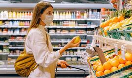 Siūlo uždrausti dirbti sekmadieniais ir švenčių dienomis