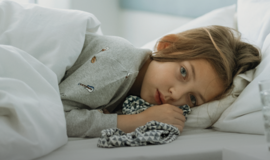 Vieniši vaikai ligoninėse – mamą jiems tenka susigalvoti patiems