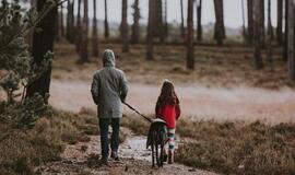 Pandemijos vienatvę tautiečiams skaidrina per milijonas augintinių