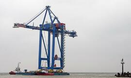 Uostas sulaukė mėlynosios „žirafos“