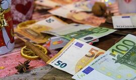 Skolinimasis šventėms: apie ką reikėtų pagalvoti?