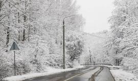 Kelininkai: eismo sąlygas sunkina plikledis