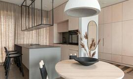 Pajūryje įrengtuose išskirtinai lietuviškuose apartamentuose– dėmesys Lietuvos kūrėjų gaminiams ir tvarumui