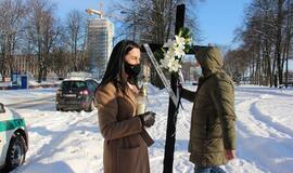 Grožio specialistai Klaipėdoje prie Rotušės surengė laidotuves