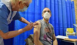 Ji veikia: 0 mirčių, vos 4 sunkūs atvejai tarp 523000 paskiepytų žydų