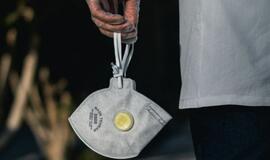 Epidemiologinė situacija leidžia švelninti kaukių dėvėjimo reikalavimus