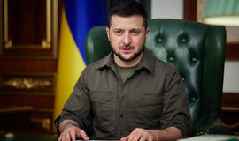 Zelenskis: į sugriautus kaimus grįžta gyvenimas