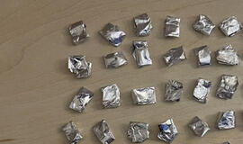 Automobilio patikrinimo metu rastas 31 paketėlis su galimai narkotinėmis medžiagomis