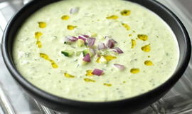 Šalta graikiška sriuba su feta - skanu ir nekaloringa 