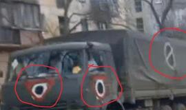 Rusijos kariuomenė ženklina savo įrangą naujais simboliais 