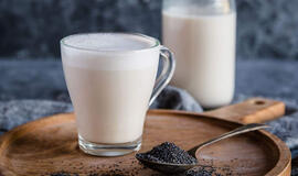 Klasikinis aguonų pienas - nostalgiją keliantis gėrimas