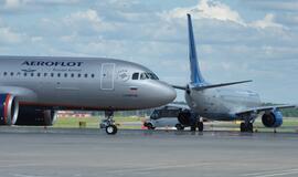 "Aeroflot" grasina sustabdyti skrydžius į užsienį