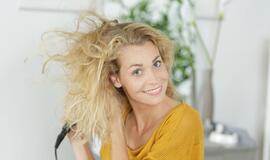 Kodėl nereikėtų plauti plaukų karštu vandeniu