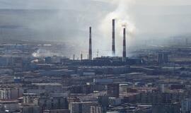 Rusijos pramonė smuko beveik 10 proc.