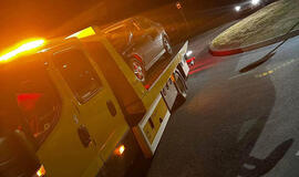 PATIKO. Per praėjusią savaitę girto salantiškio vairuotas „Opel Astra“ du kartus atsidūrė policijos saugomų transporto priemonių stovėjimo aikštelėje.  „Facebook“ grupės „Reidas TV“ nuotr.