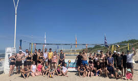 „Drogas šeimų 3x3“ paplūdimio tinklinio etapo dalyviai