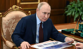 Putinas per pokalbį telefonu pasiūlė Netanyahu Rusijos paramą sprendžiant krizę