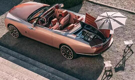 Jų yra tik trys: garsus futbolininkas įsigijo brangiausią automobilį pasaulyje