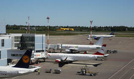 Vilniaus oro uoste atidaroma orlaivių nuledinimo skysčio perdirbimo gamykla