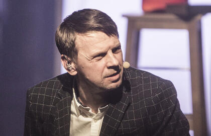 Rolandas Kazlas: „Iš tų poetų visko galima tikėtis...“