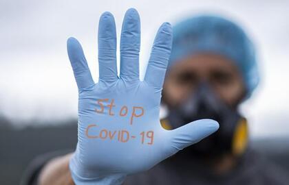 Latvijos vyriausybė pratęsė dėl koronaviruso įvestą ekstremalią padėtį, sugriežtino apribojimus