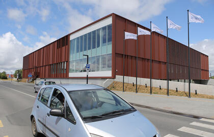 BASEINAS. Klaipėdos baseinas veikia jau aštuonerius metus, beveik tiek pat tęsiasi ir teismai dėl jo statybų ir finansavimo. Redakcijos archyvo nuotr.