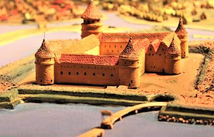 XVII a. Memelburgo pilies maketas. Pirmoji XIII a. pilis buvusi visiškai kitokia, nedidelė ir kaip tiksliai atrodė - nežinoma.