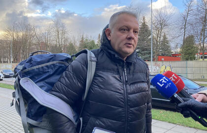 Eligijus Masiulis atvyksta į policiją / Aurelijos Jašinskienės / 15min.lt nuotr.