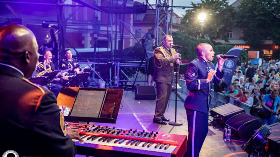 Klaipėdos pilies džiazo festivalio finalinius akordus sugrojo „Shape internacional jazz band“/NATO Jazz Orchestra iš Briuselio.