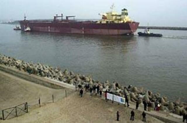 "Klaipėdos naftos" švartuotojai sutiko 1 000-ąjį tanklaivį 